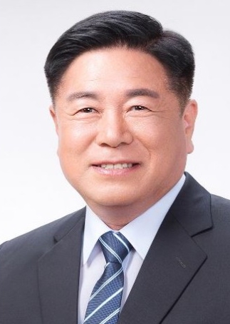 ‘100만원 수수’ 윤영규 곡성군의원, 과태료 300만원 확정…당원 자격 정지 6개월