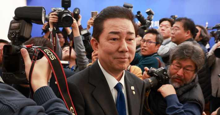 與 원내대표 후임에 박정·백혜련·한병도 등 거론…추대론도 나와