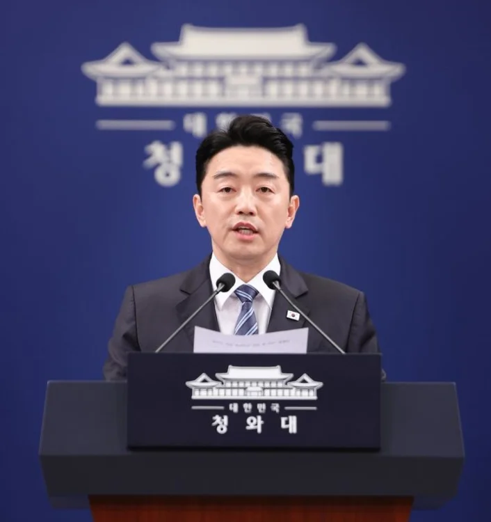 청와대, 이란 사태에 내일 전원 정상출근…