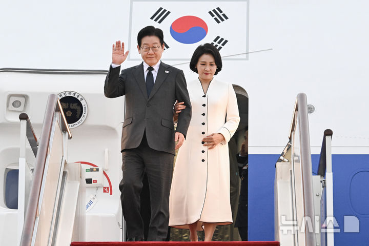 中매체들, 李대통령 상하이 방문에 "日에 보내는 신호"