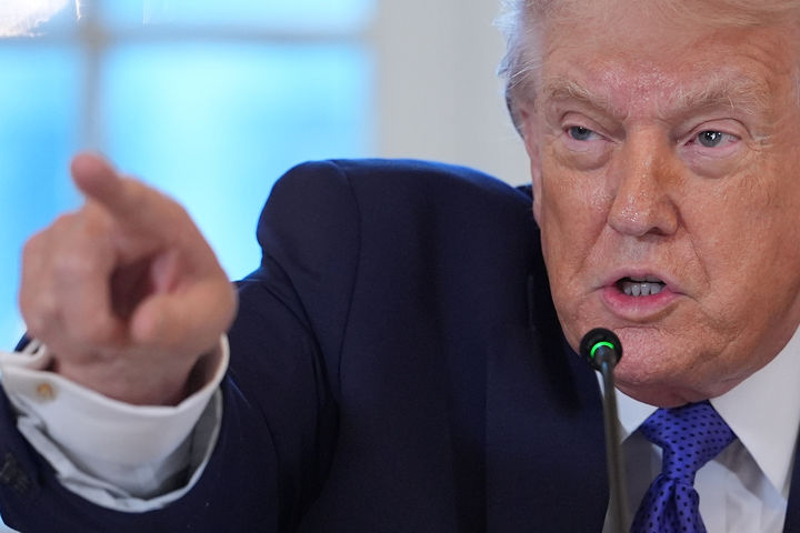 트럼프, 연준 의장 소환장 발부 전날 "연방검찰 무능" 질타