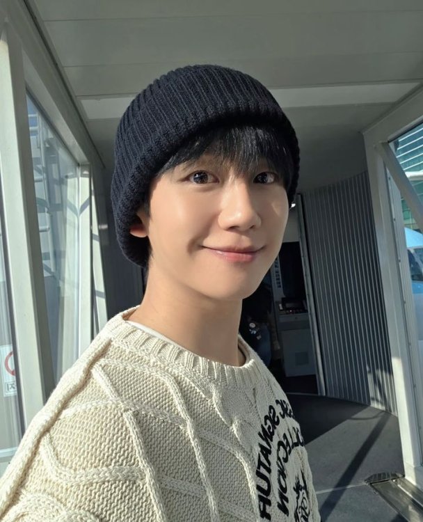 '나이 거꾸로 먹는' 정해인, 공항에서 소년미 폭발