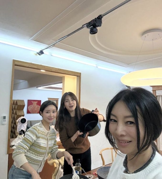 황신혜, 싱글맘 한그루와 화기애애…돌싱 다 모였네