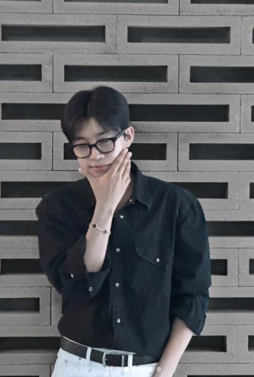 안경 쓴 임영웅, 못 알아볼 뻔…배우 느낌 물씬