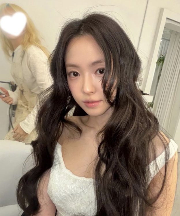 손나은, 뼈말라 몸매 과시…배우미 물씬