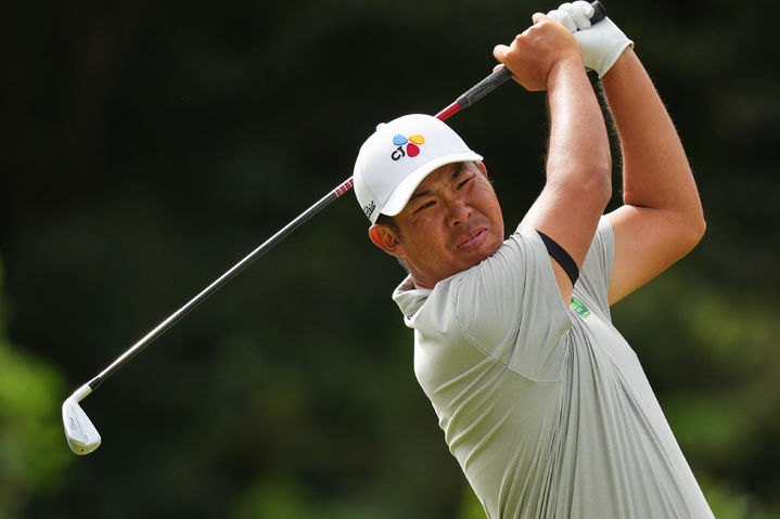 안병훈, LIV 골프 개막전 2R 공동 10위…선두와 3타 차