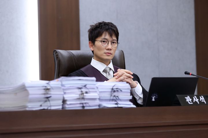 지성·박희순 '판사 이한영' 12.6% 끝…동시간대 1위