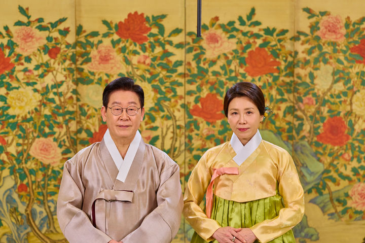 이 대통령 "부동산 공화국 극복하는데 촌음까지 아껴 사력 다할 것"