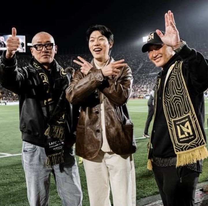 '7월 결혼설' 하정우, 차정원과 열애 인정 후 삭발 근황