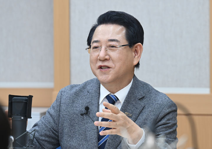 김영록 "2인 결선투표해야…3월 중순 예비후보 등록"