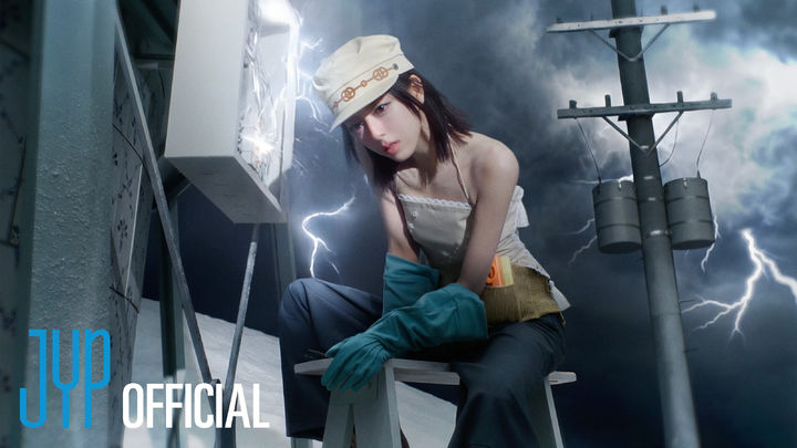 있지 유나, 데뷔 7년 만에 솔로 활동 병행…'아이스크림'