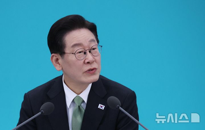 충북 찾은 이 대통령 "충남·충북·대전까지 통합 진지하게 고민해야"