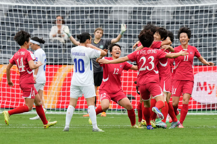 북한 여자축구, 16년 만에 월드컵 본선 확정…PO서 대만 격파