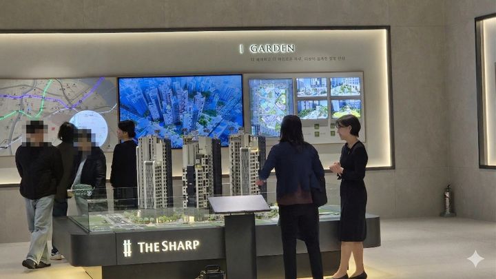 “대출 규제에 소형 관심”…문래 8년만 신축 '더샵프리엘라' 가보니[르포]