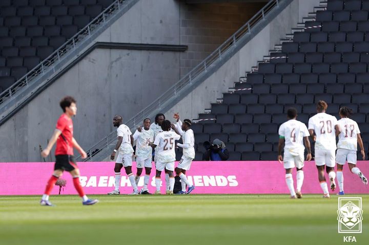 '골대만 3번' 홍명보호, '가상의 남아공' 코트디부아르에 0-4 완패(종합)