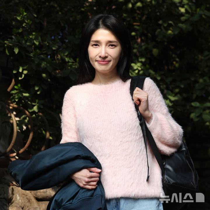 김경란 "스멀스멀 걷다보니 망망대해…연극 제대로 해보려 합니다"[문화人터뷰]