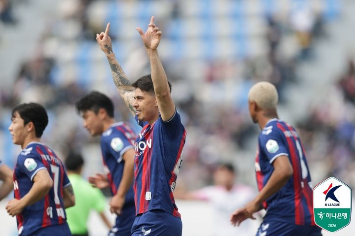 K리그2 수원FC, 파주 꺾고 개막 4연승…부산은 5경기 무패