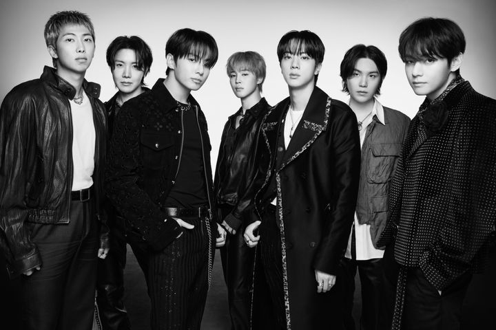 '아리랑' 방탄소년단, 美 싱글·앨범 정상 석권…'스윔', 빌보드 '핫 100' 1위