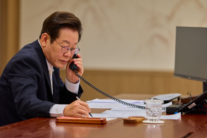 이 대통령, 폴란드 총리와 정상회담…중동 정세·방산 협력 논의