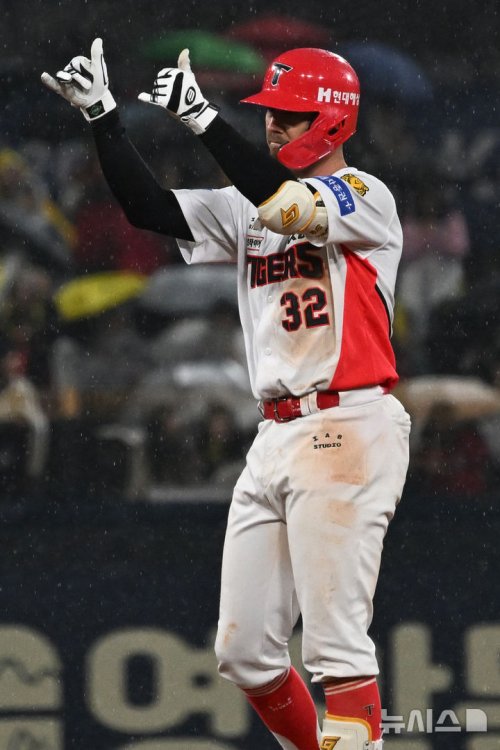 '2G 연속 무안타·3실책' KIA 데일, 선발 제외…"부담 느끼는 듯"