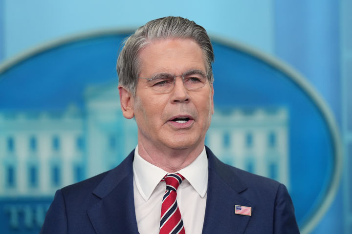 美, 협상국면서 이란 무기 공급망 제재…경제 압박 강화