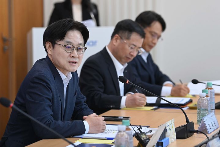 산업장관 "석유 최고가격제, 개인적으론 마뜩잖지만 도입할 수 밖에"