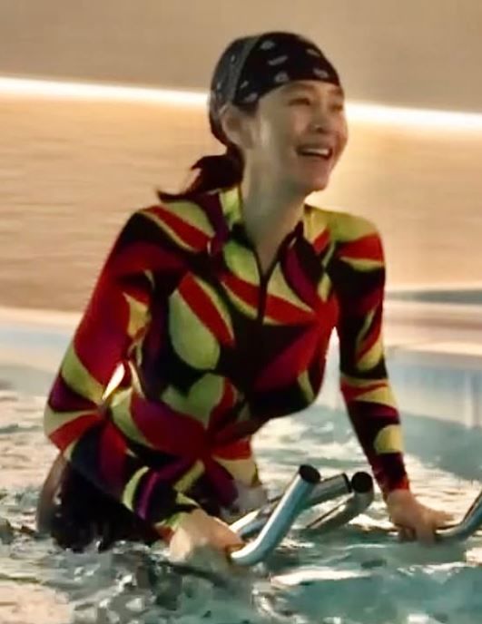 김혜수 몸매 유지 비결…아쿠아 바이크·수영