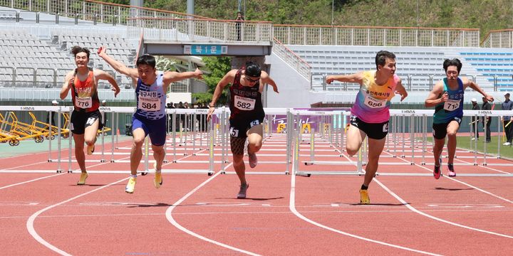 김주호, 육상경기선수권대회 남자부 110m 허들 우승
